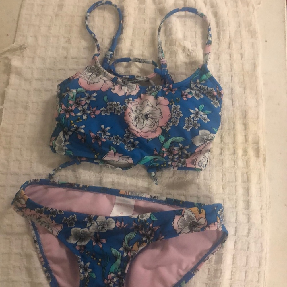 Xhilaration xs two piece swimsuit